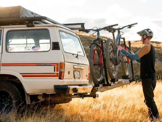 carnivalbikes-chile-Porta-Bicicleta-plataforma-Yakima-Stagetwo-2-Enganche-americano-tienda-venta-envio-a-todo-el-pais